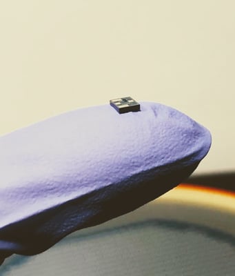 Sensor on fingertip Sensor on fingertip
